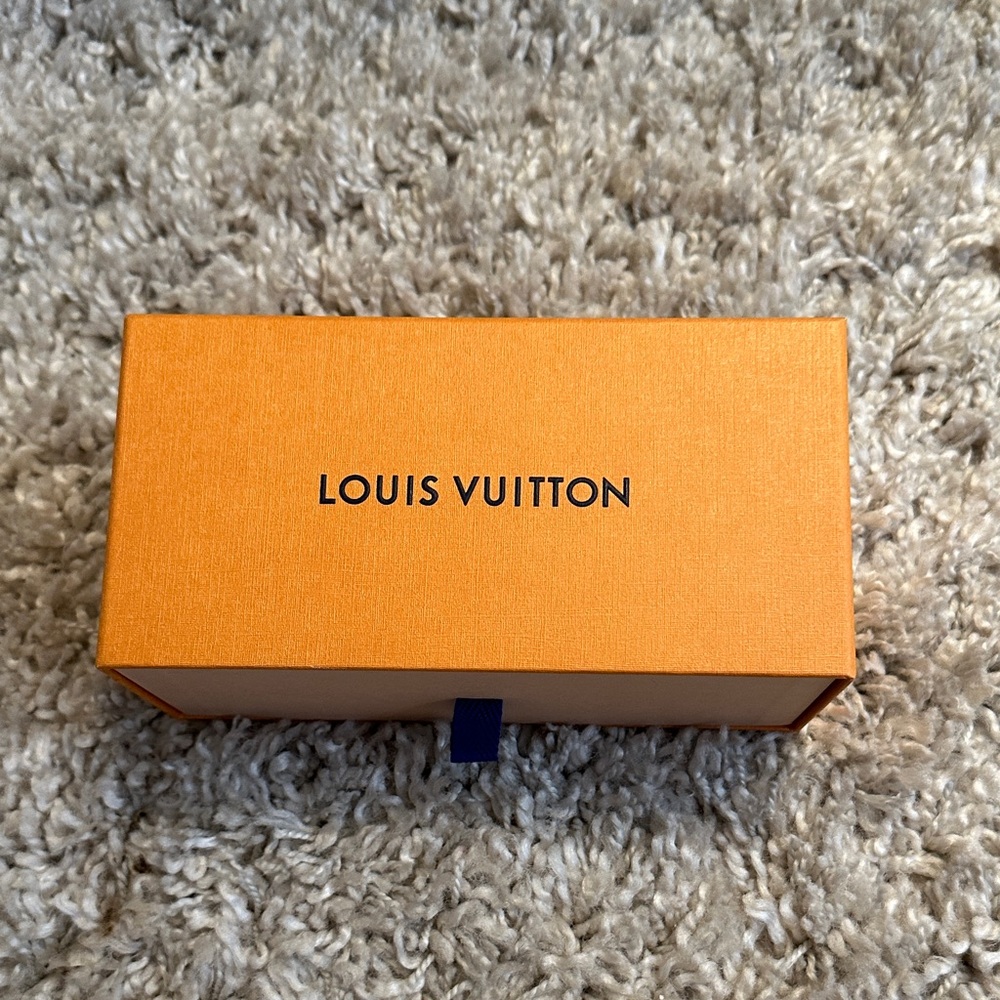 Louis Vuitton Orange sunglasses Gift Box